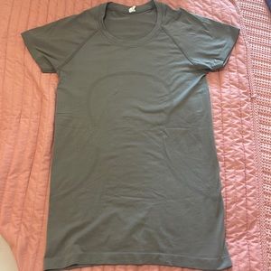 Olive green lululemon shirt